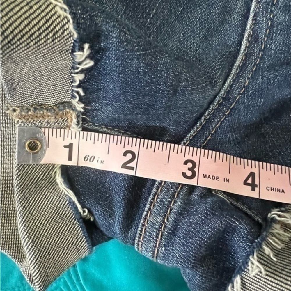 Blank NYC The Fulton Roll Up distressed denim cutoff shorts size 29 - Picture 9 of 12